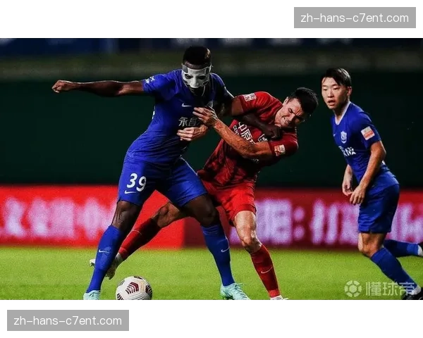 奥斯卡约尼查带领玉昆锋线，刚果罗马尼亚搭档寻求默契